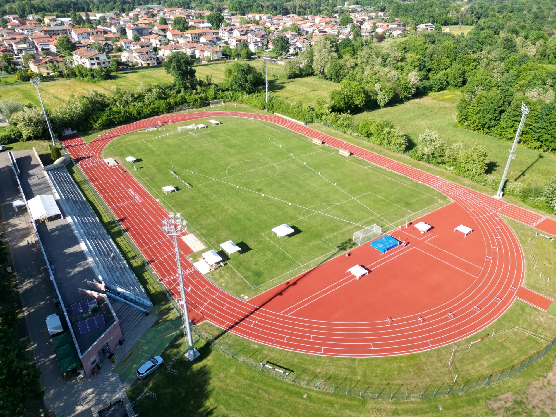 La pista di atletica di Cogliate vista dall’alto